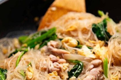 Thai glass noodles pad woon see 5.jpg