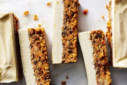 Carrot cake bars social.jpg
